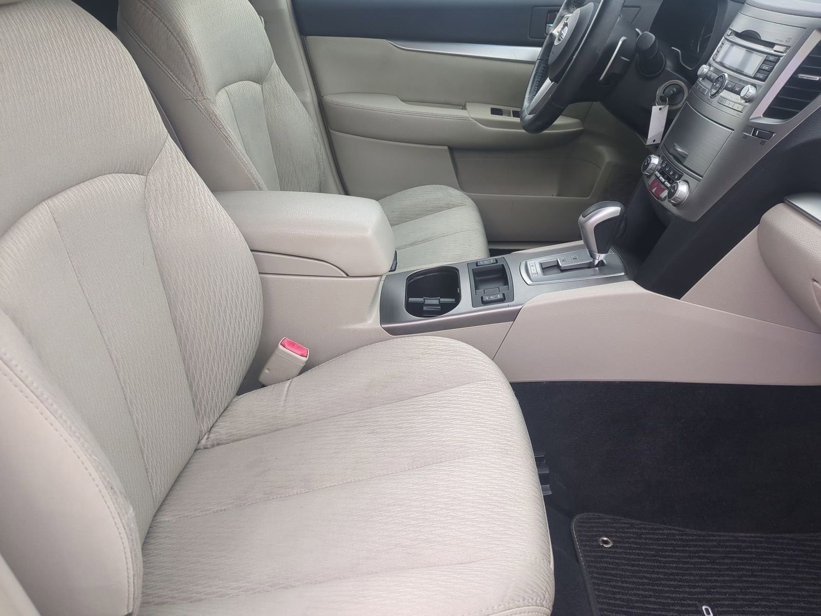 Thumbnail: 2010 Subaru Outback - 21