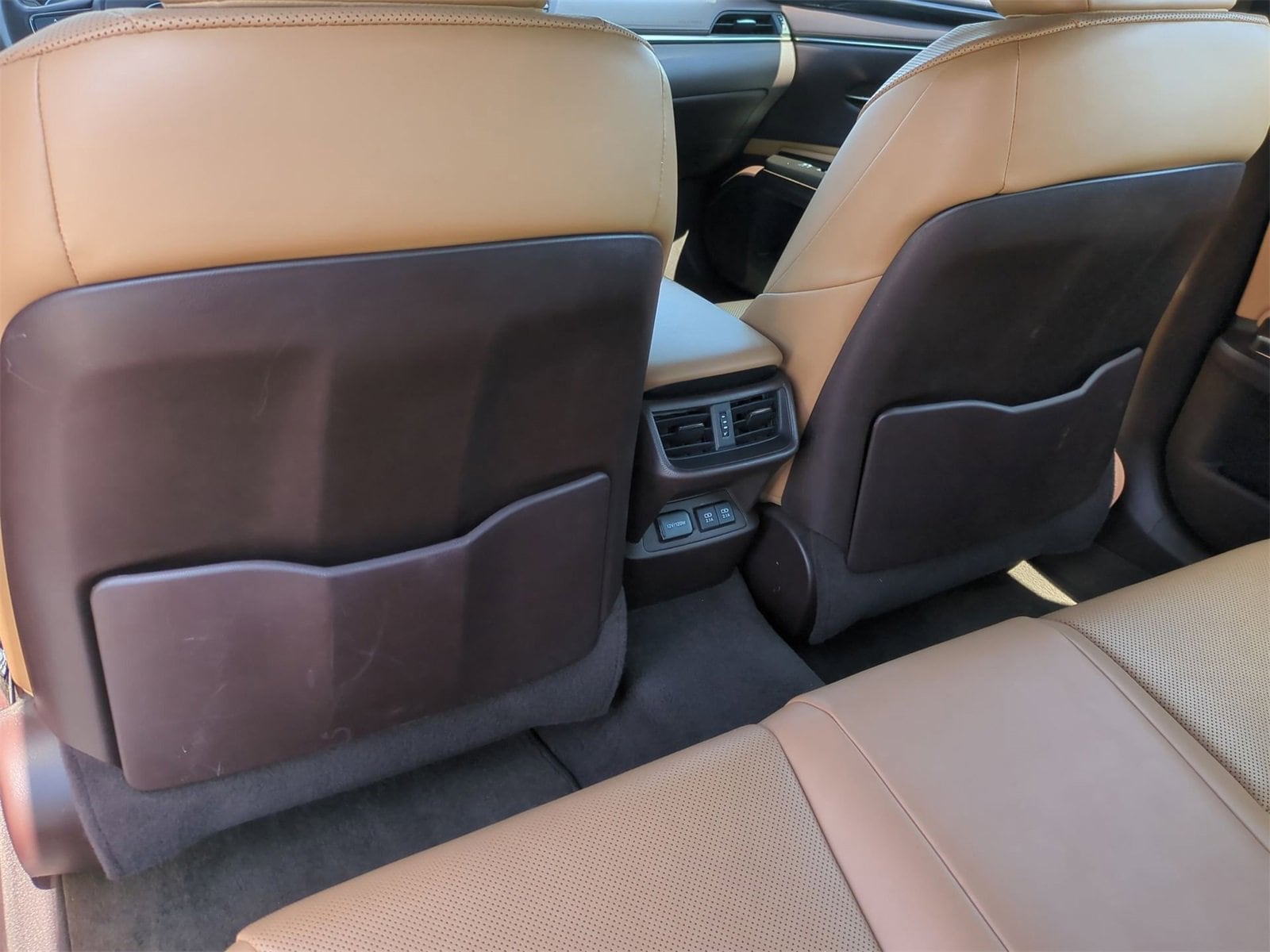 Thumbnail: 2019 Lexus ES - 17