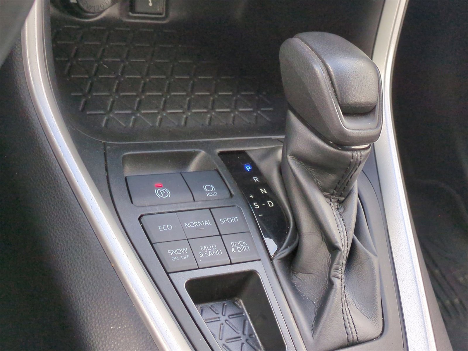 Thumbnail: 2022 Toyota RAV4 - 32