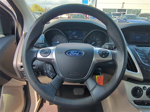 2014 Ford Focus SE 21