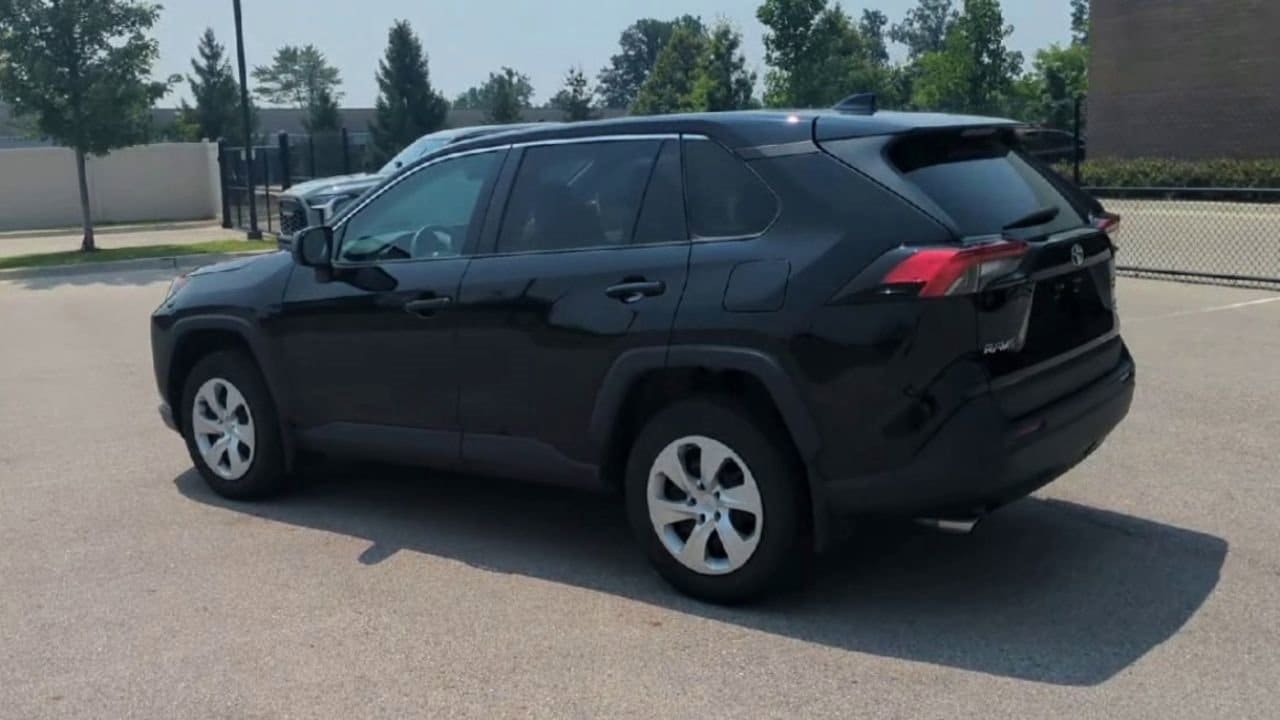 Thumbnail: 2022 Toyota RAV4 - 6