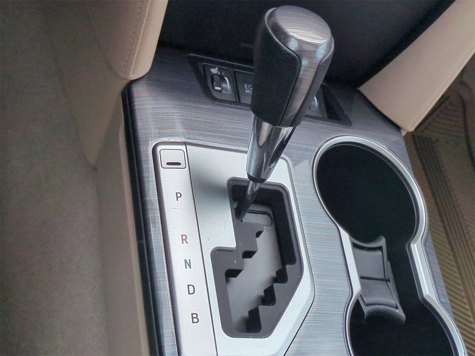 Thumbnail: 2014 Toyota Camry - 33