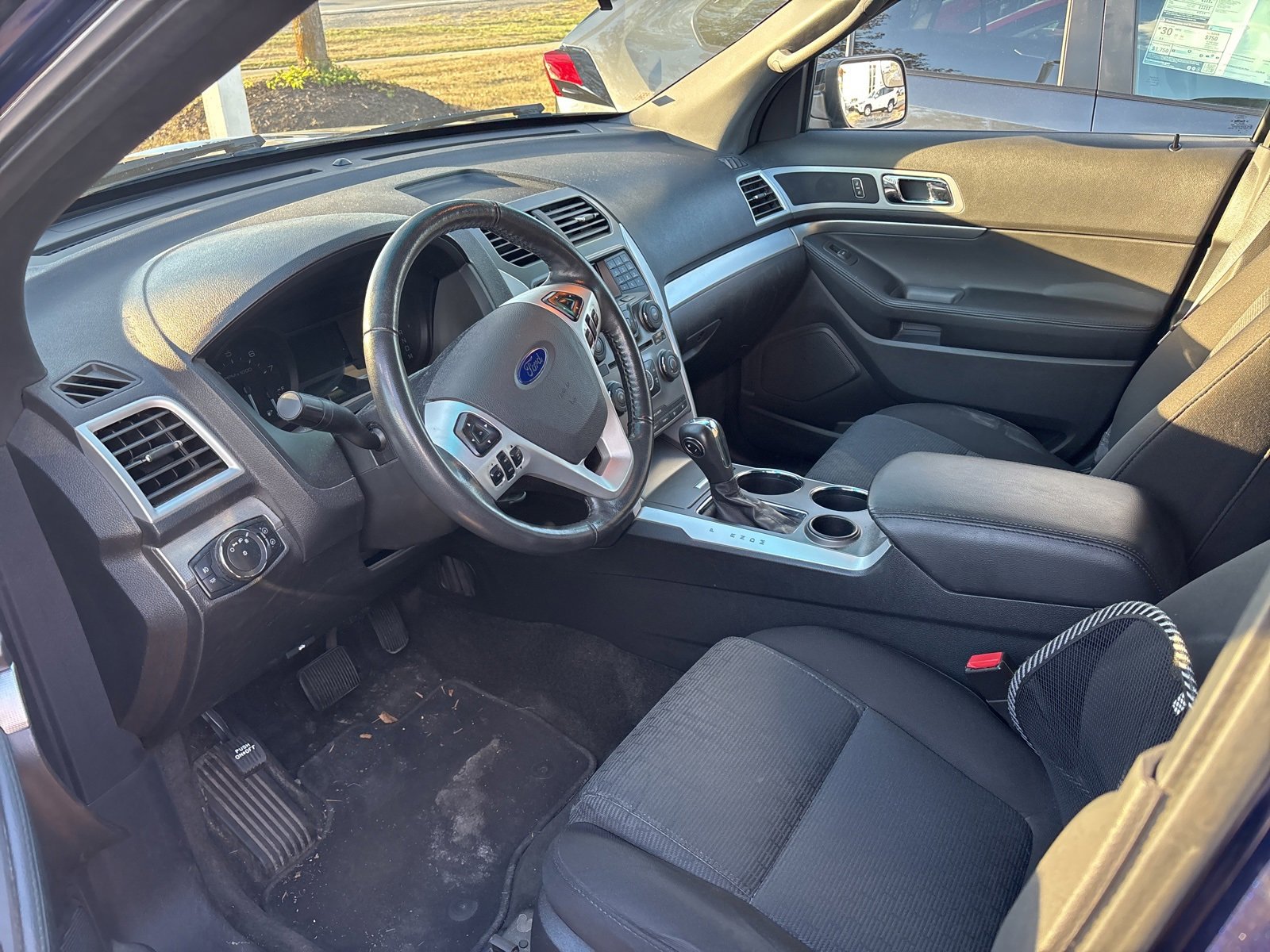 Thumbnail: 2011 Ford Explorer - 5