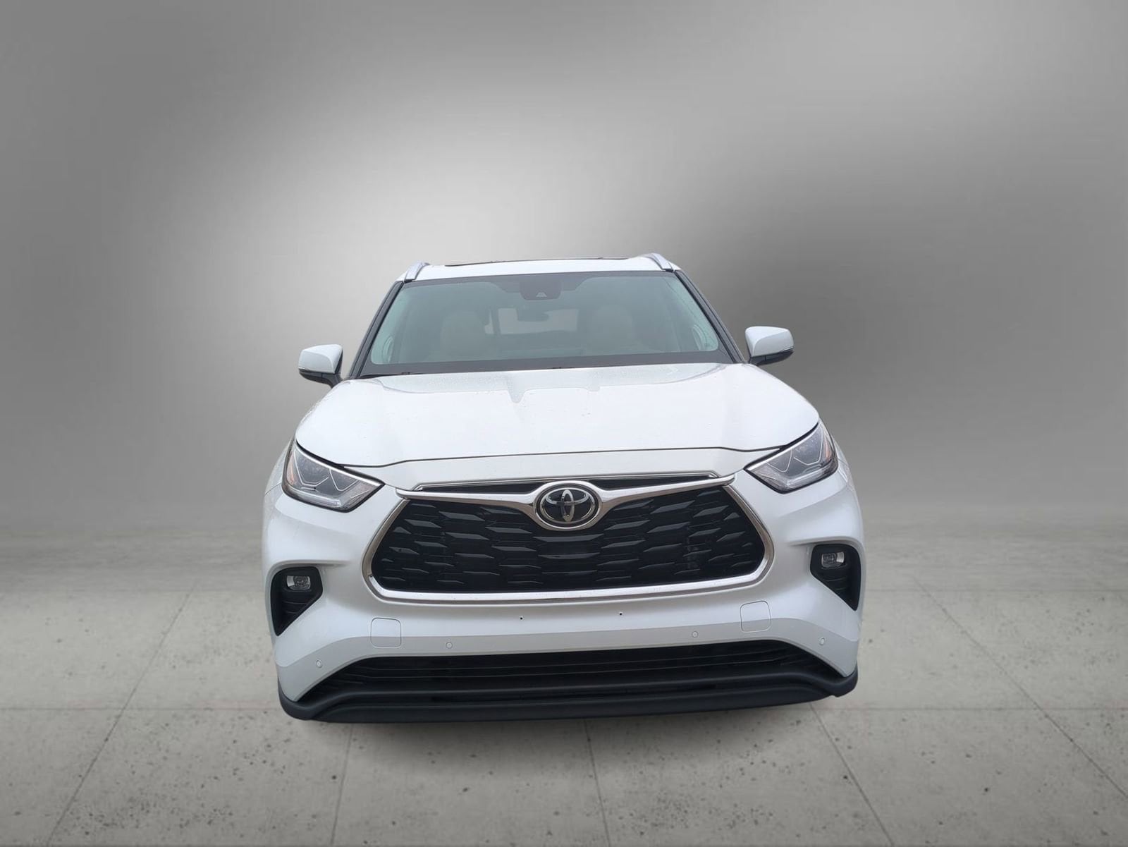 Thumbnail: 2023 Toyota Highlander - 3