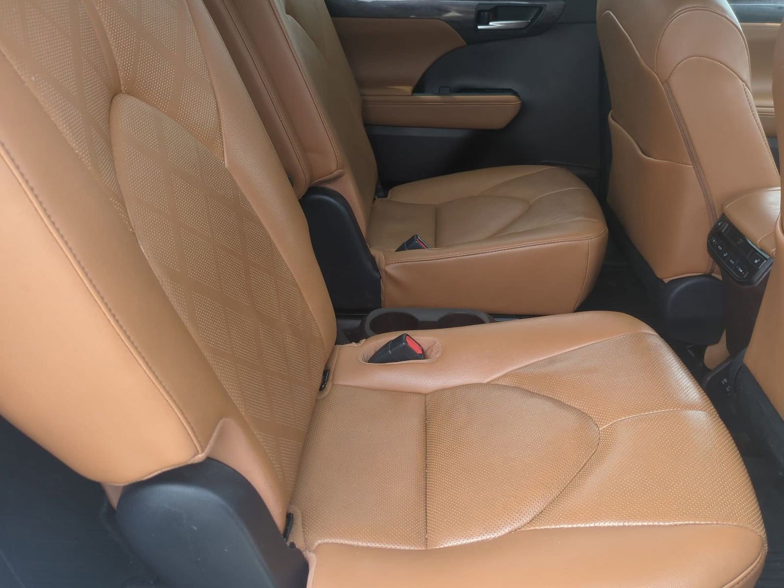 Thumbnail: 2021 Toyota Highlander - 21