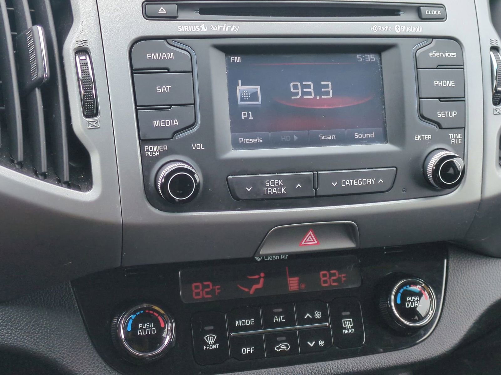 Thumbnail: 2014 Kia Sportage - 26
