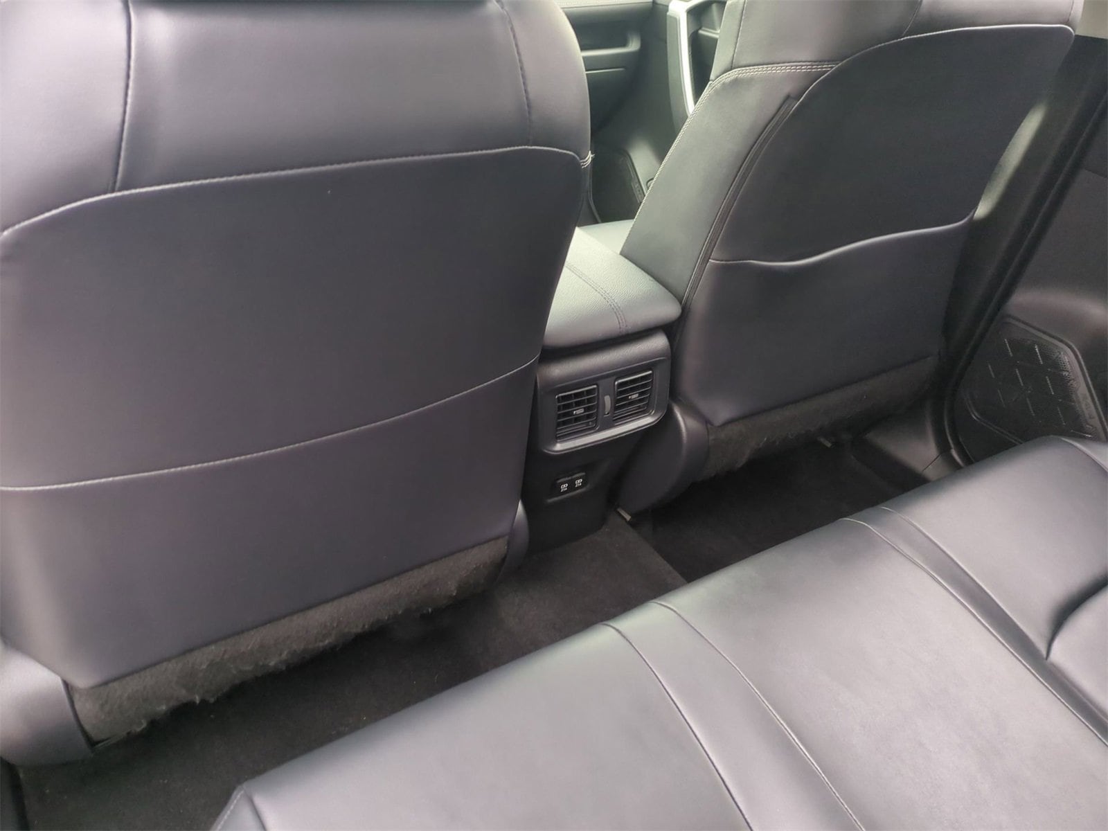 Thumbnail: 2020 Toyota RAV4 - 18