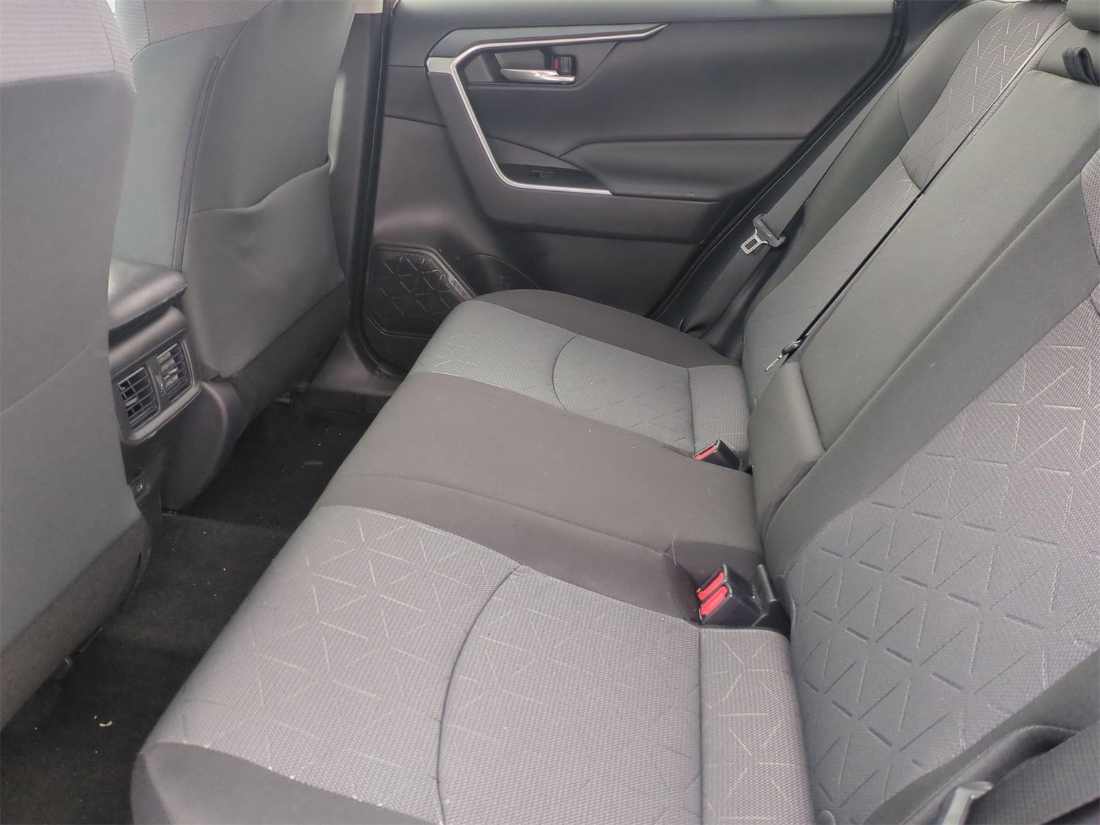 Thumbnail: 2025 Toyota RAV4 - 20