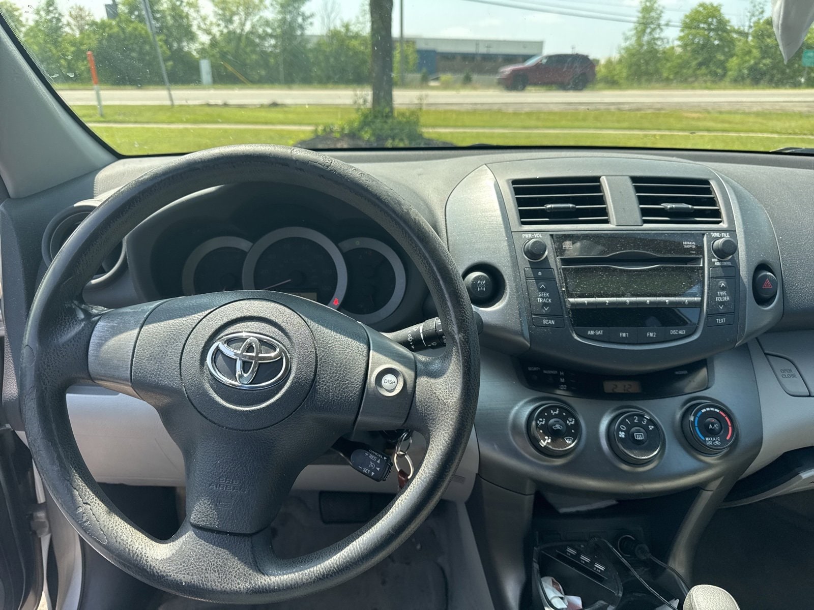 Thumbnail: 2011 Toyota RAV4 - 6