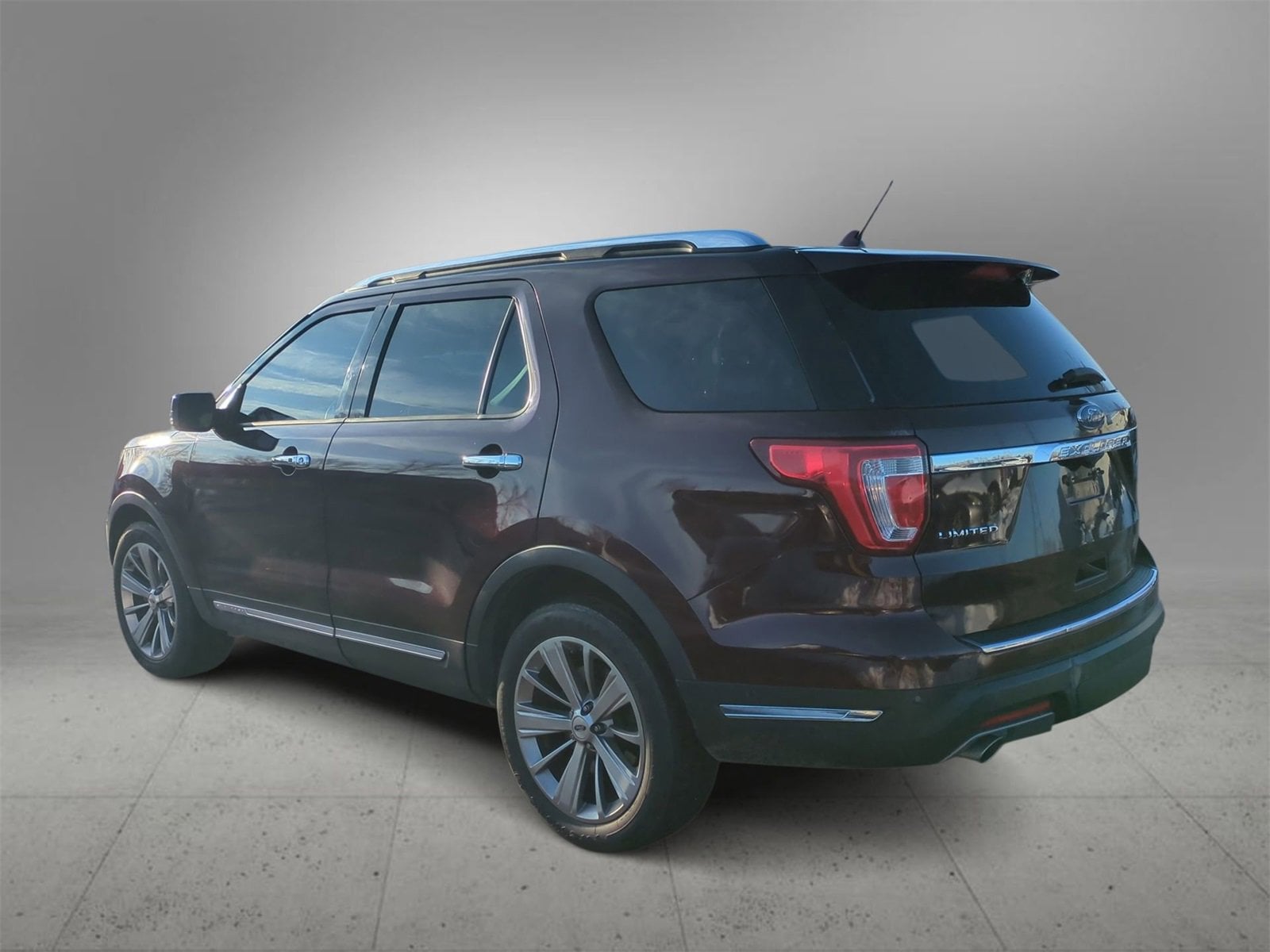 Thumbnail: 2018 Ford Explorer - 6