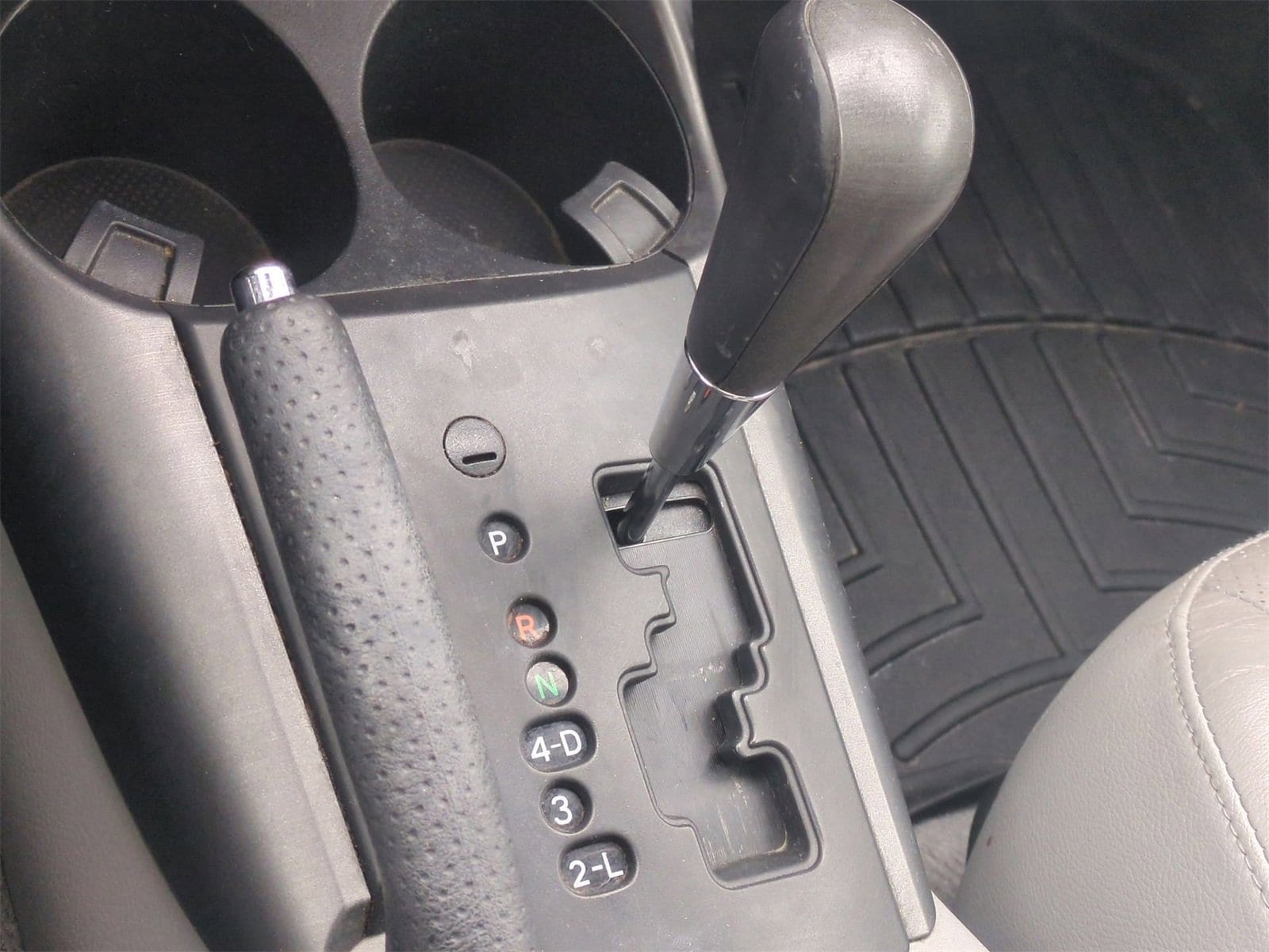 Thumbnail: 2011 Toyota RAV4 - 32