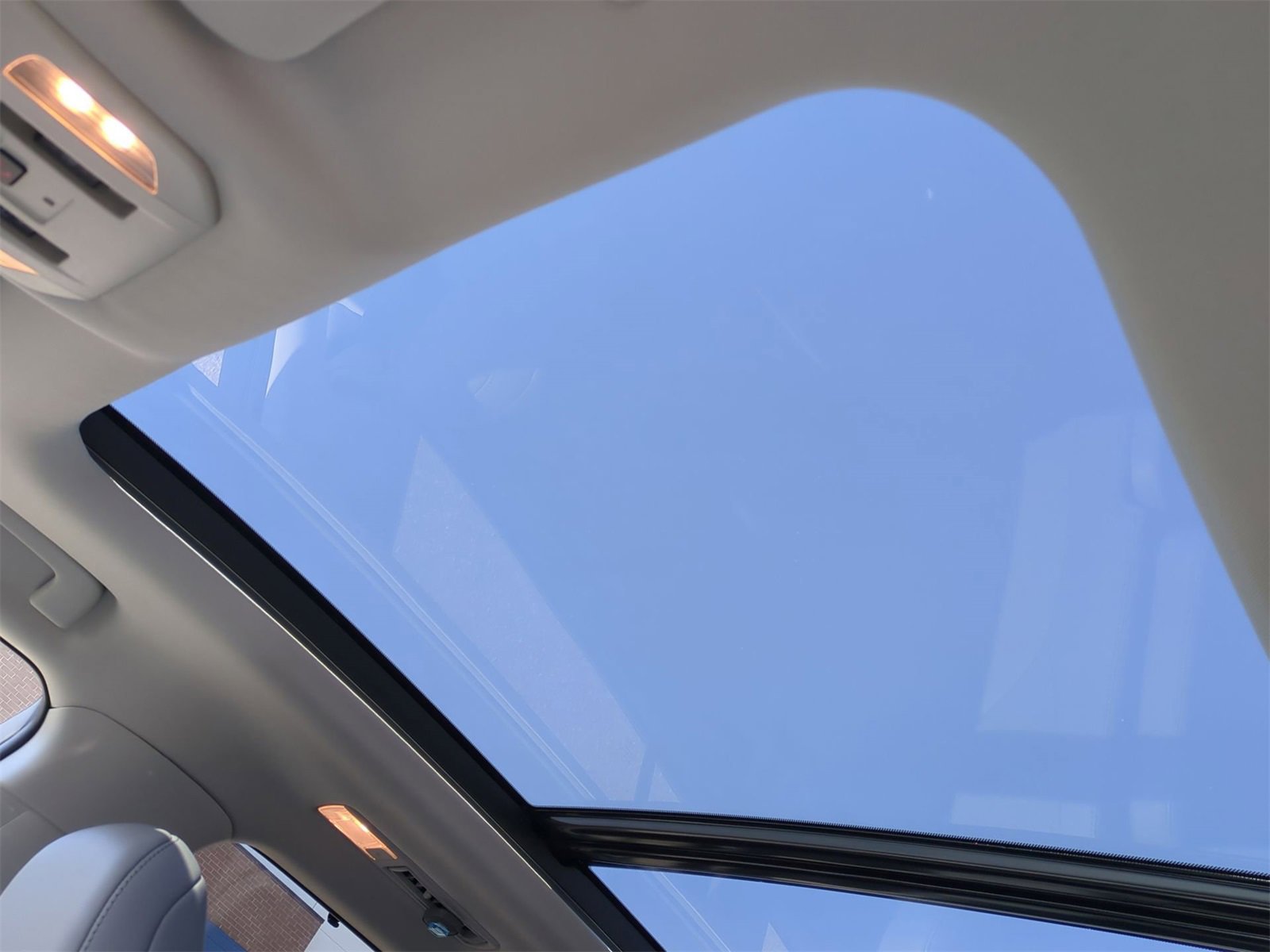 Thumbnail: 2025 Toyota Highlander - 19