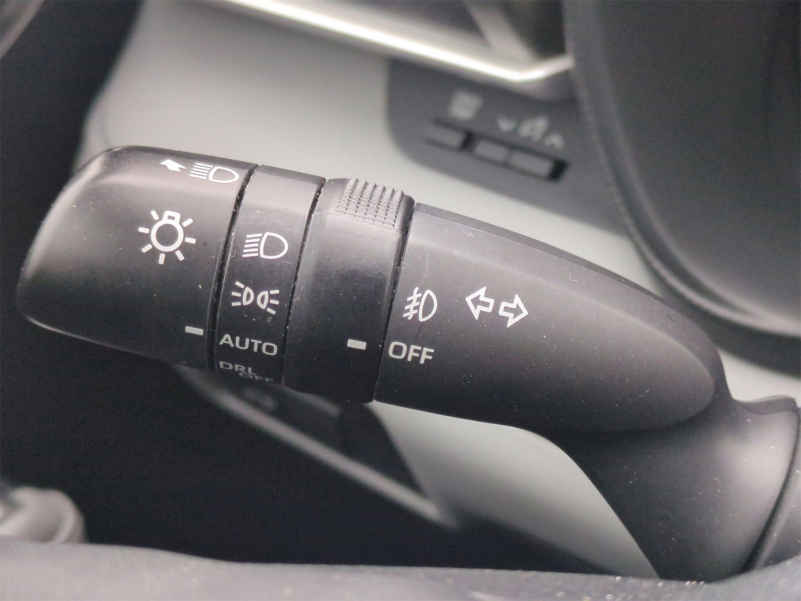 Thumbnail: 2023 Toyota Highlander - 27