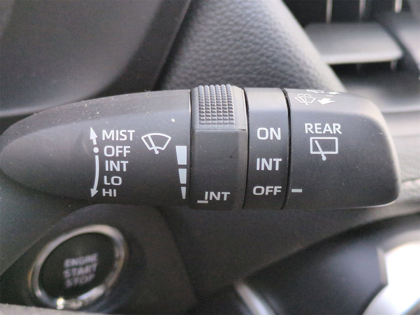 Thumbnail: 2025 Toyota RAV4 - 25