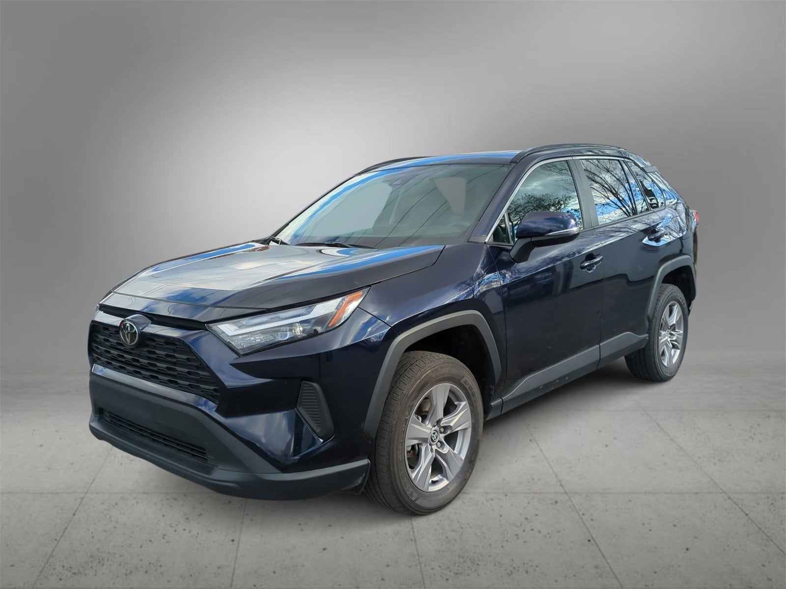Thumbnail: 2022 Toyota RAV4 - 4