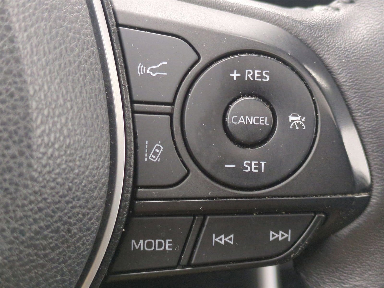 Thumbnail: 2023 Toyota RAV4 - 26