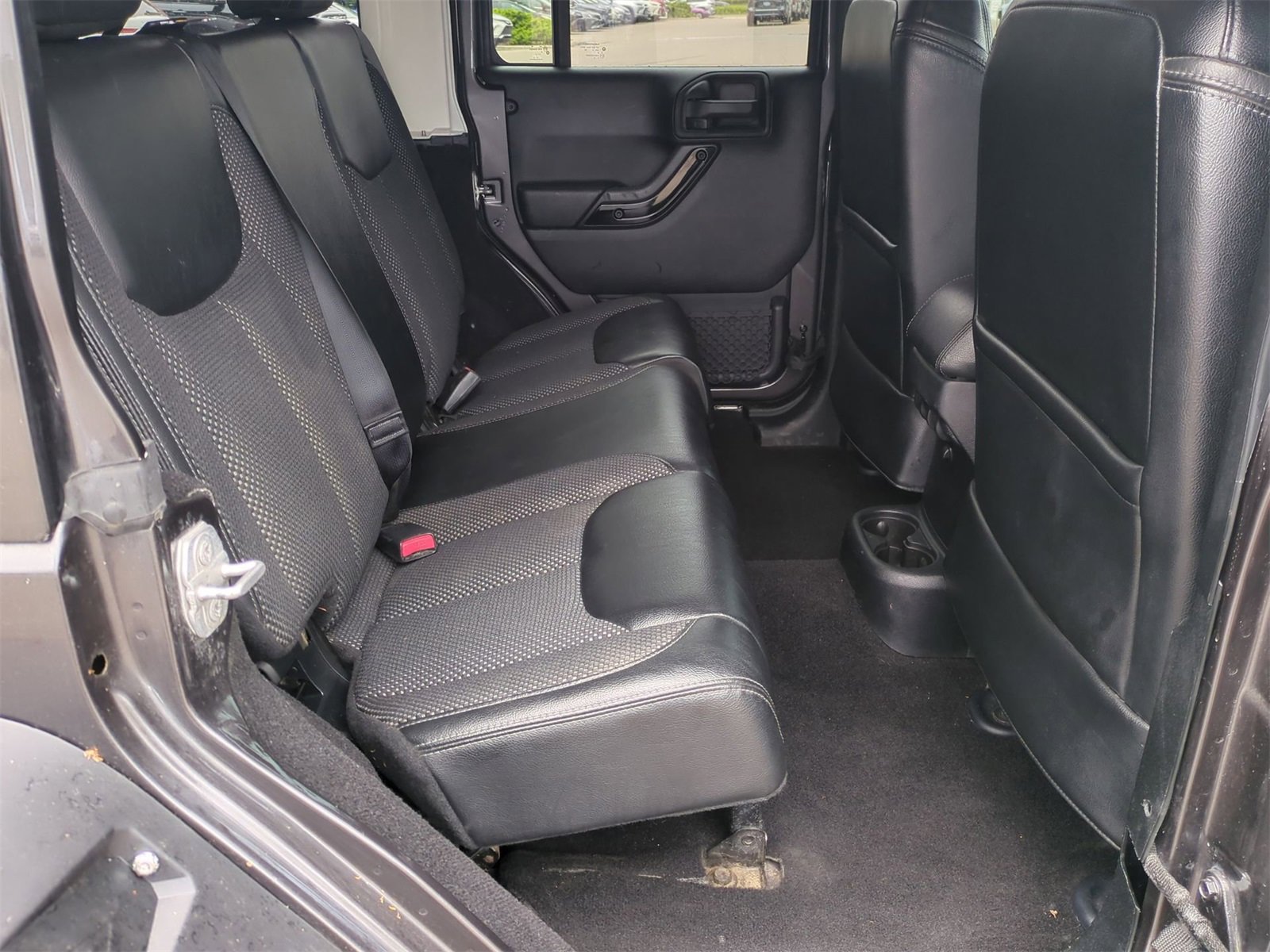 Thumbnail: 2016 Jeep Wrangler - 20