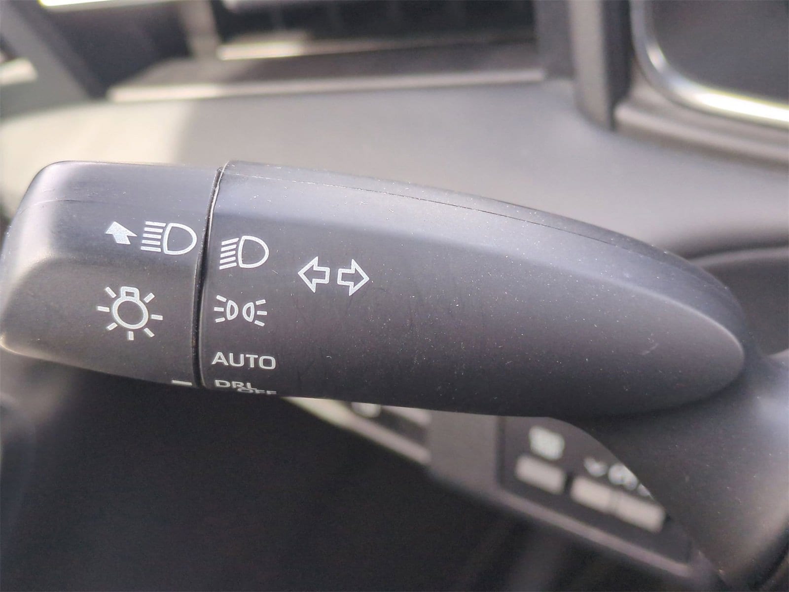 Thumbnail: 2019 Toyota Avalon - 28