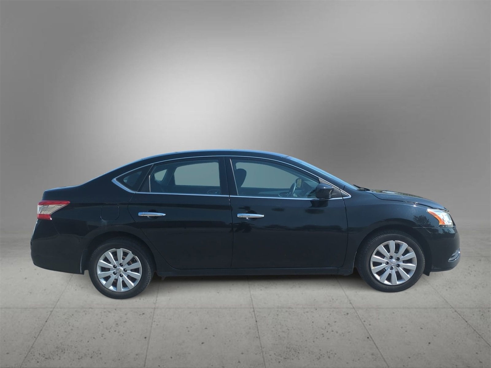 Thumbnail: 2014 Nissan Sentra - 9