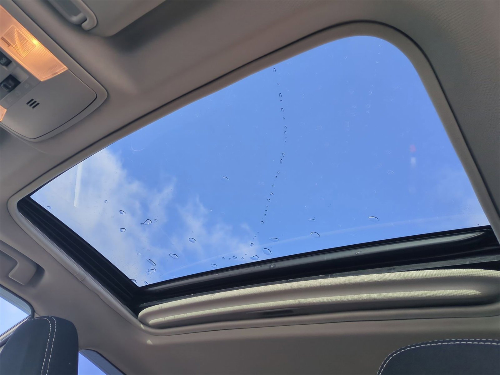 Thumbnail: 2018 Toyota RAV4 - 19