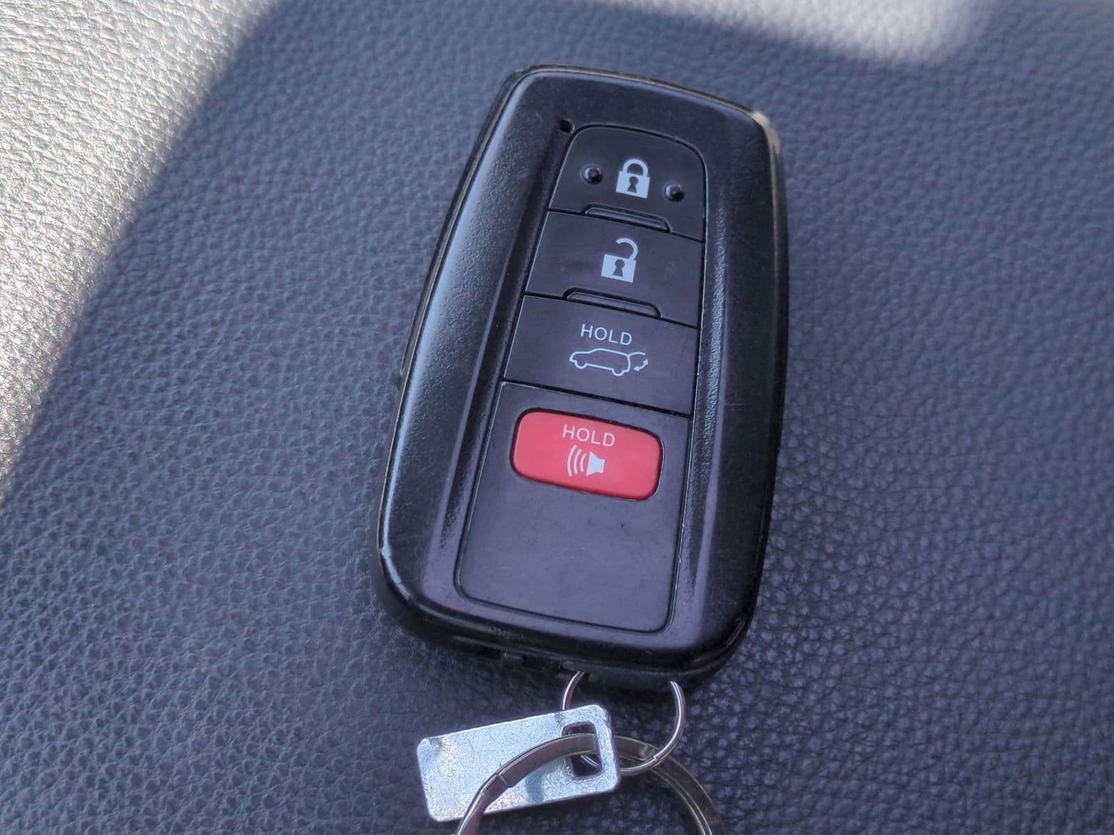 Thumbnail: 2023 Toyota RAV4 - 35