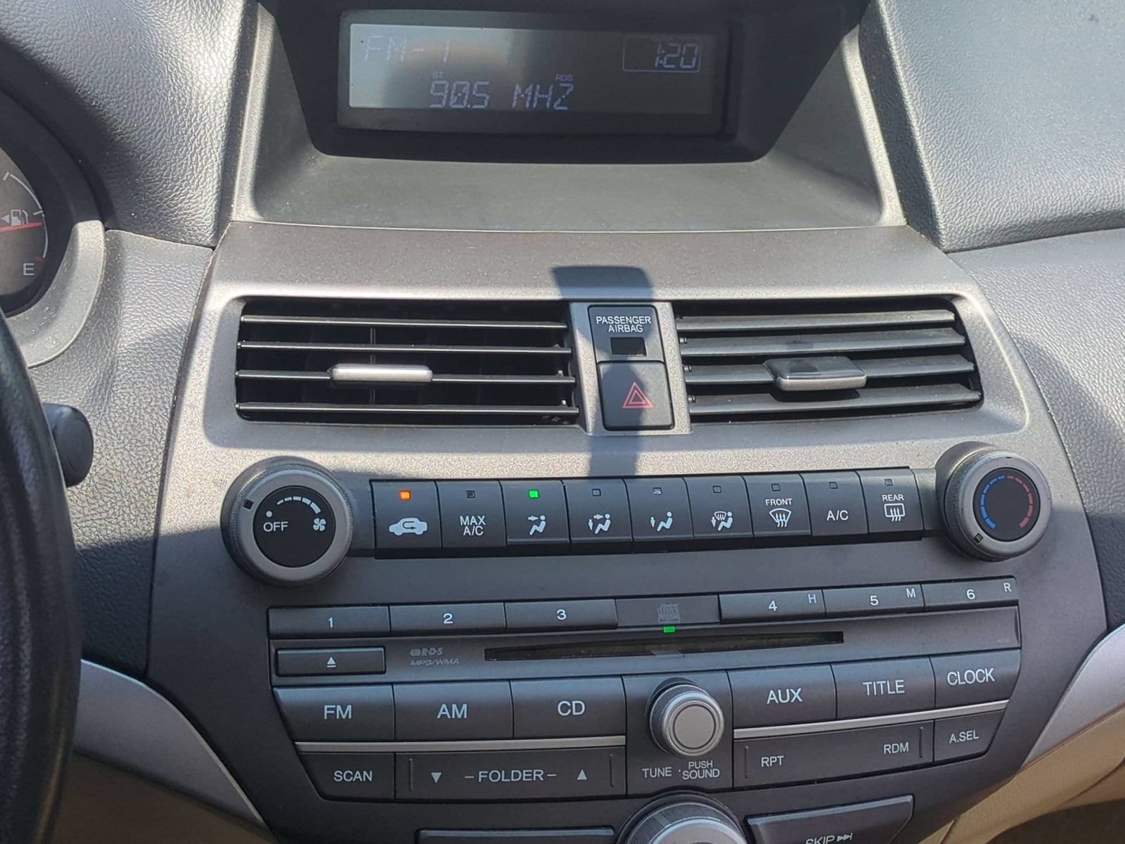 Thumbnail: 2011 Honda Accord - 27