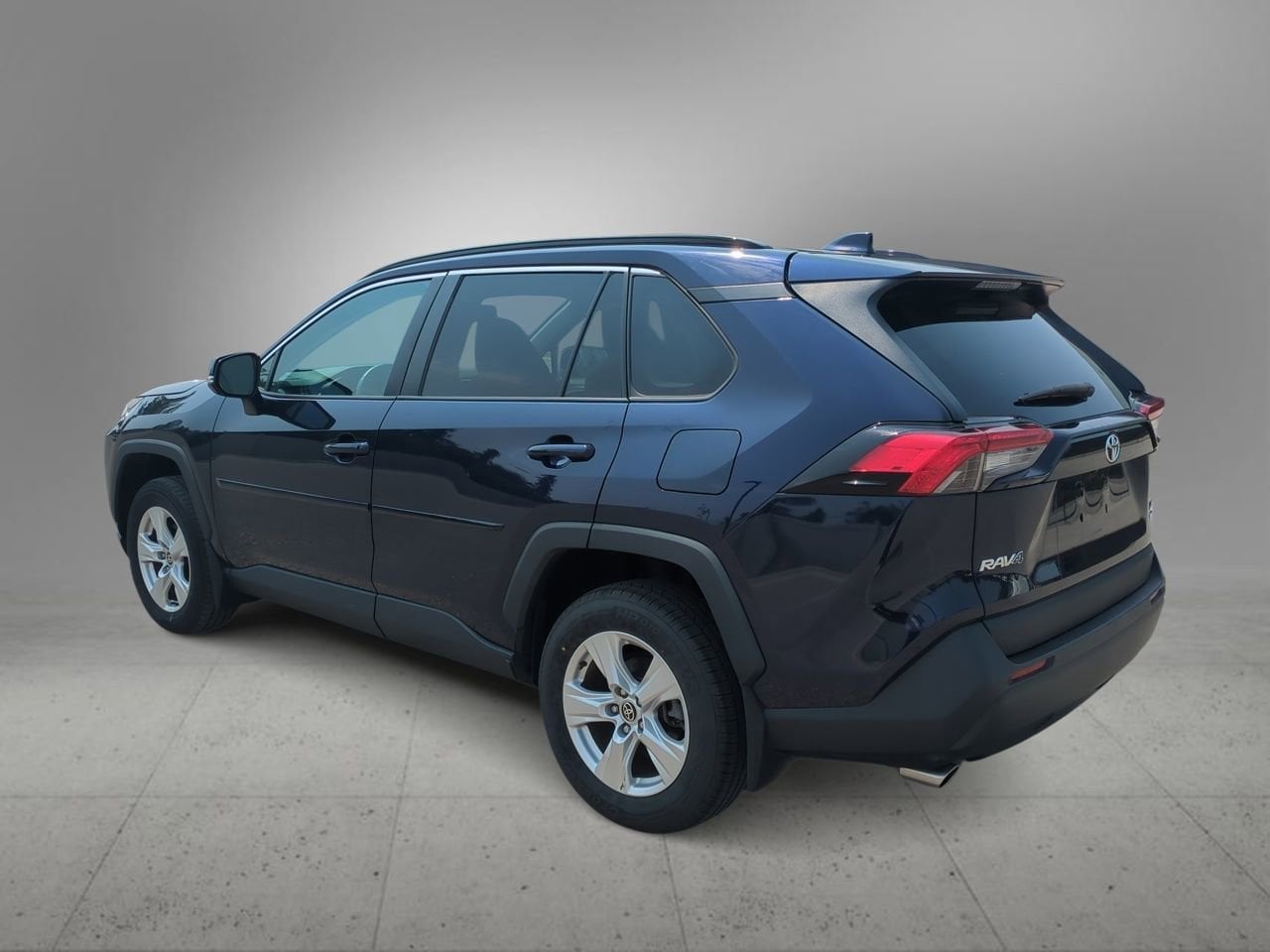 Thumbnail: 2021 Toyota RAV4 - 6