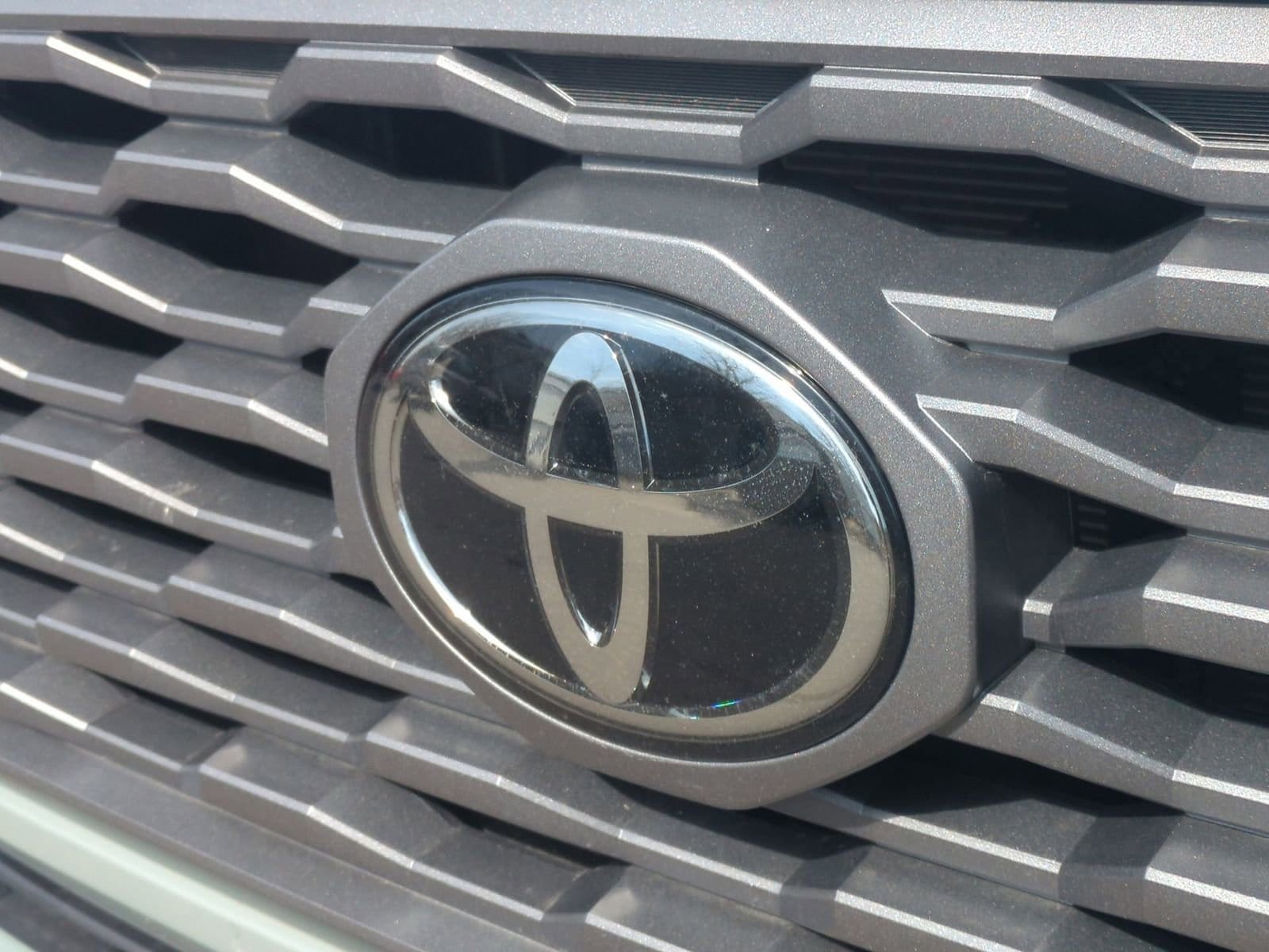 Thumbnail: 2022 Toyota Tacoma - 12