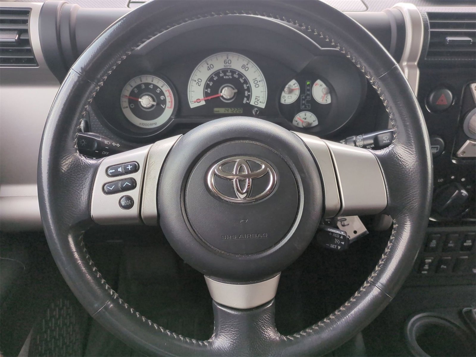 Thumbnail: 2007 Toyota FJ Cruiser - 14