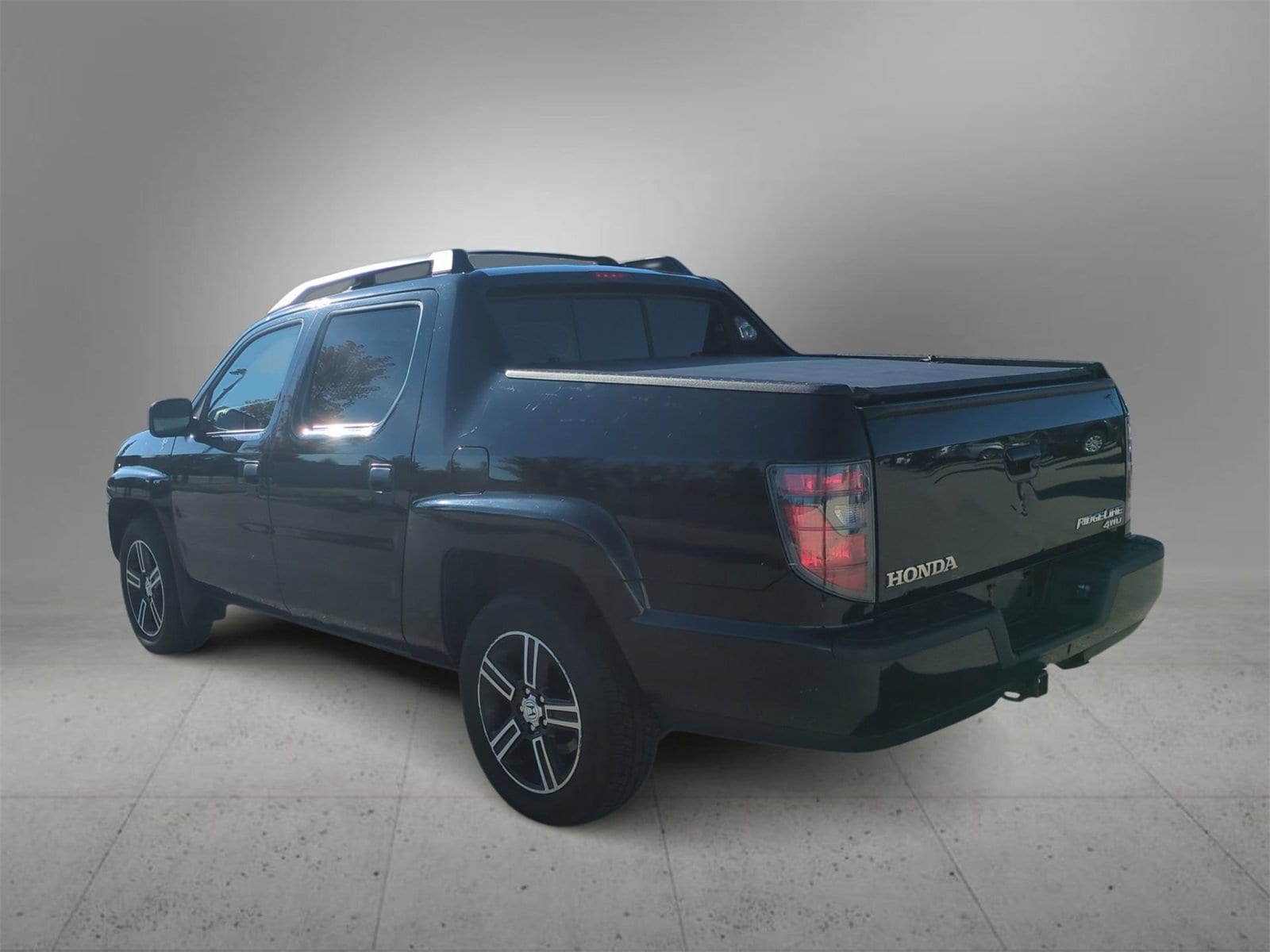 Thumbnail: 2013 Honda Ridgeline - 6