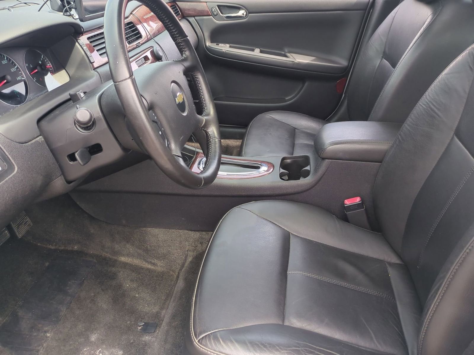 Thumbnail: 2011 Chevrolet Impala - 16