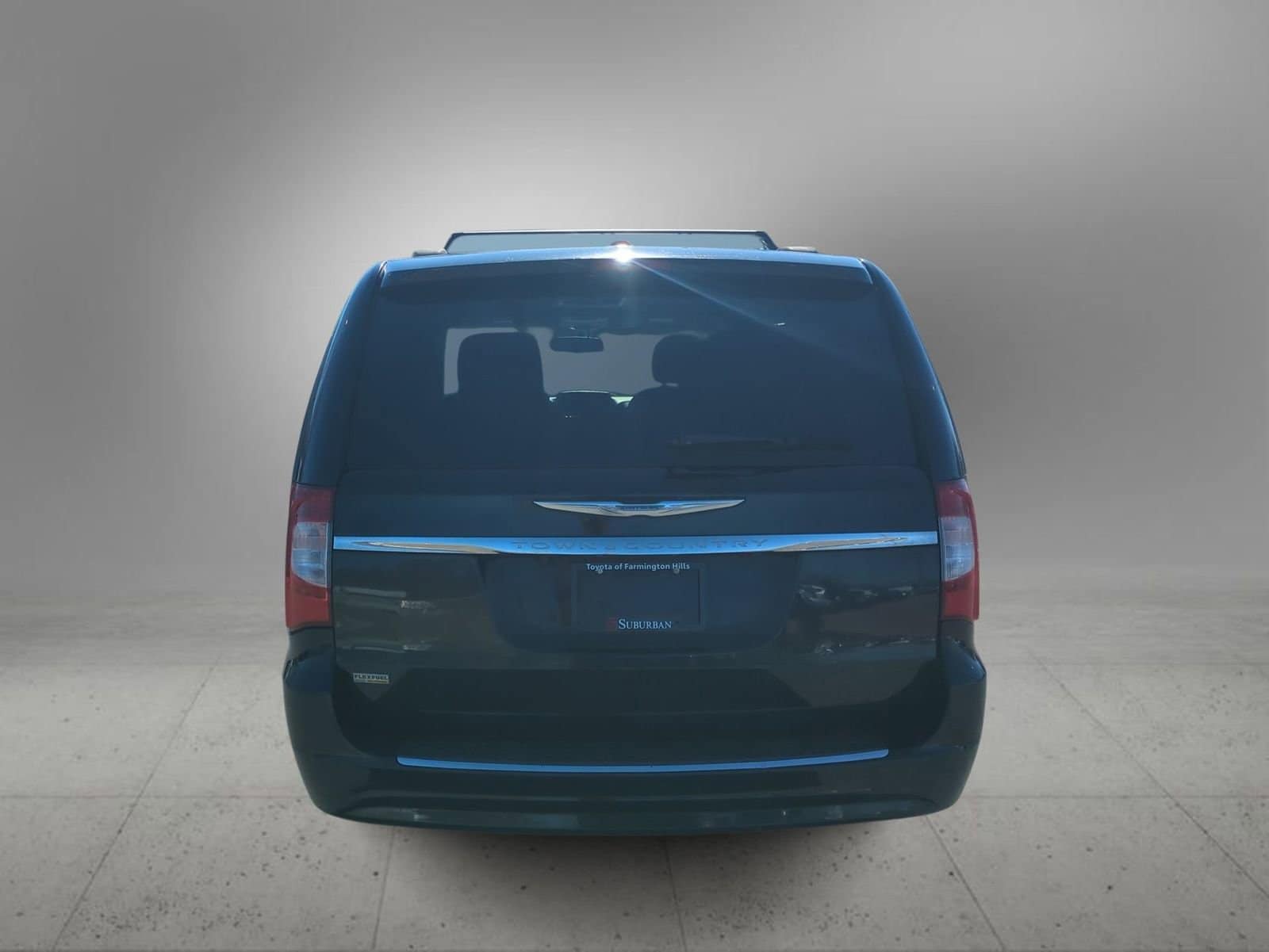 Thumbnail: 2013 Chrysler Town & Country - 7