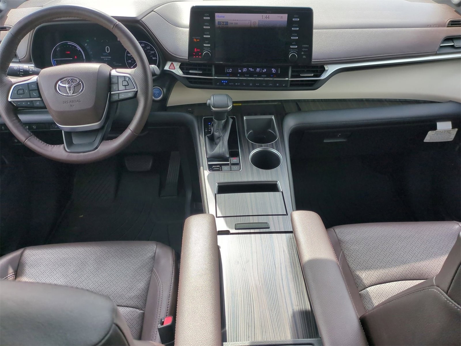 Thumbnail: 2021 Toyota Sienna - 15