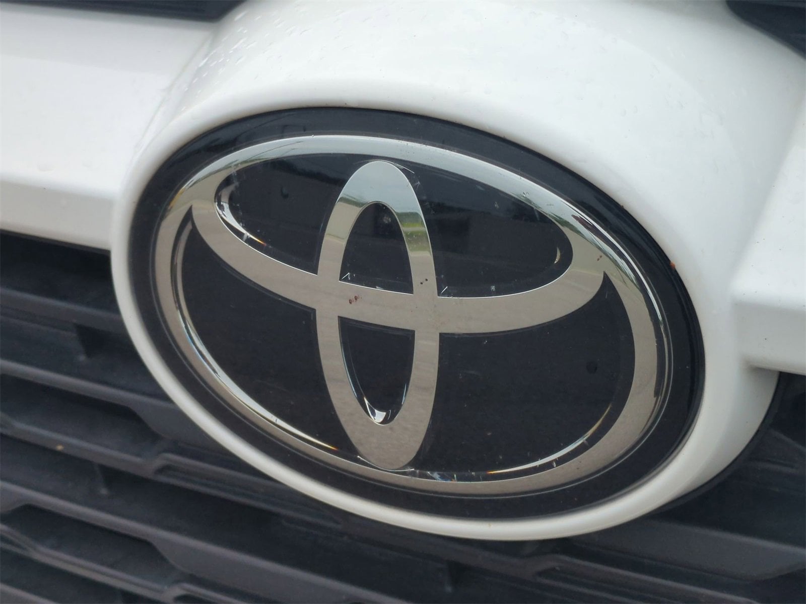Thumbnail: 2022 Toyota RAV4 - 12
