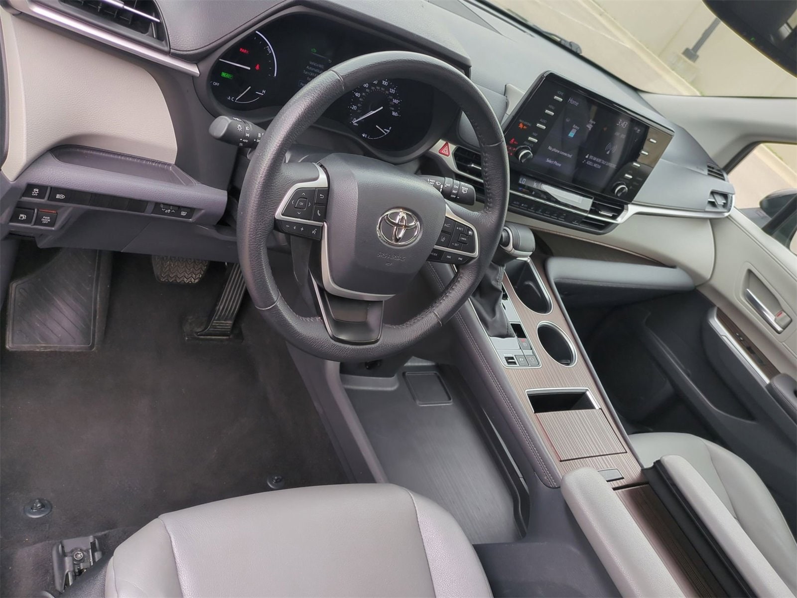 2023 Toyota Sienna XLE 10