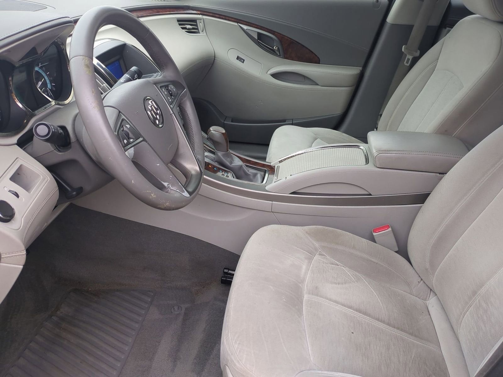 Thumbnail: 2010 Buick LaCrosse - 16