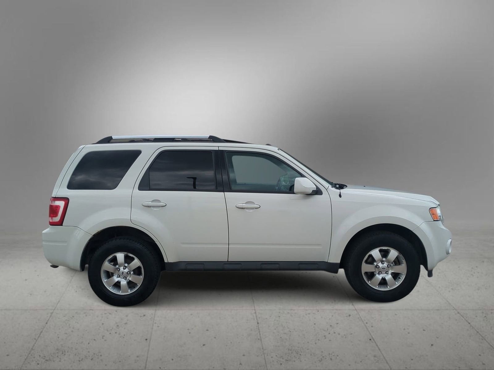 Thumbnail: 2012 Ford Escape - 9