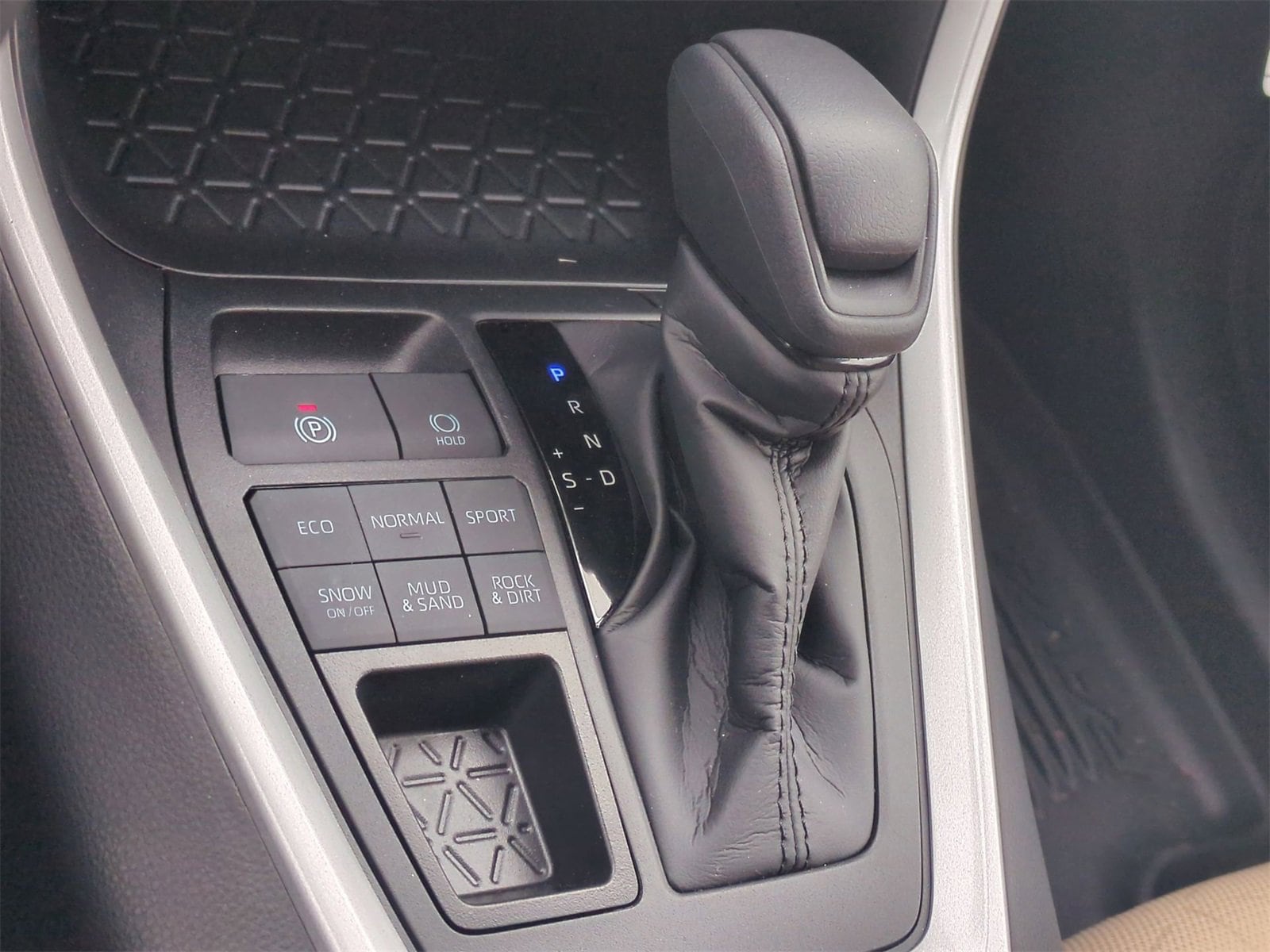 Thumbnail: 2025 Toyota RAV4 - 32