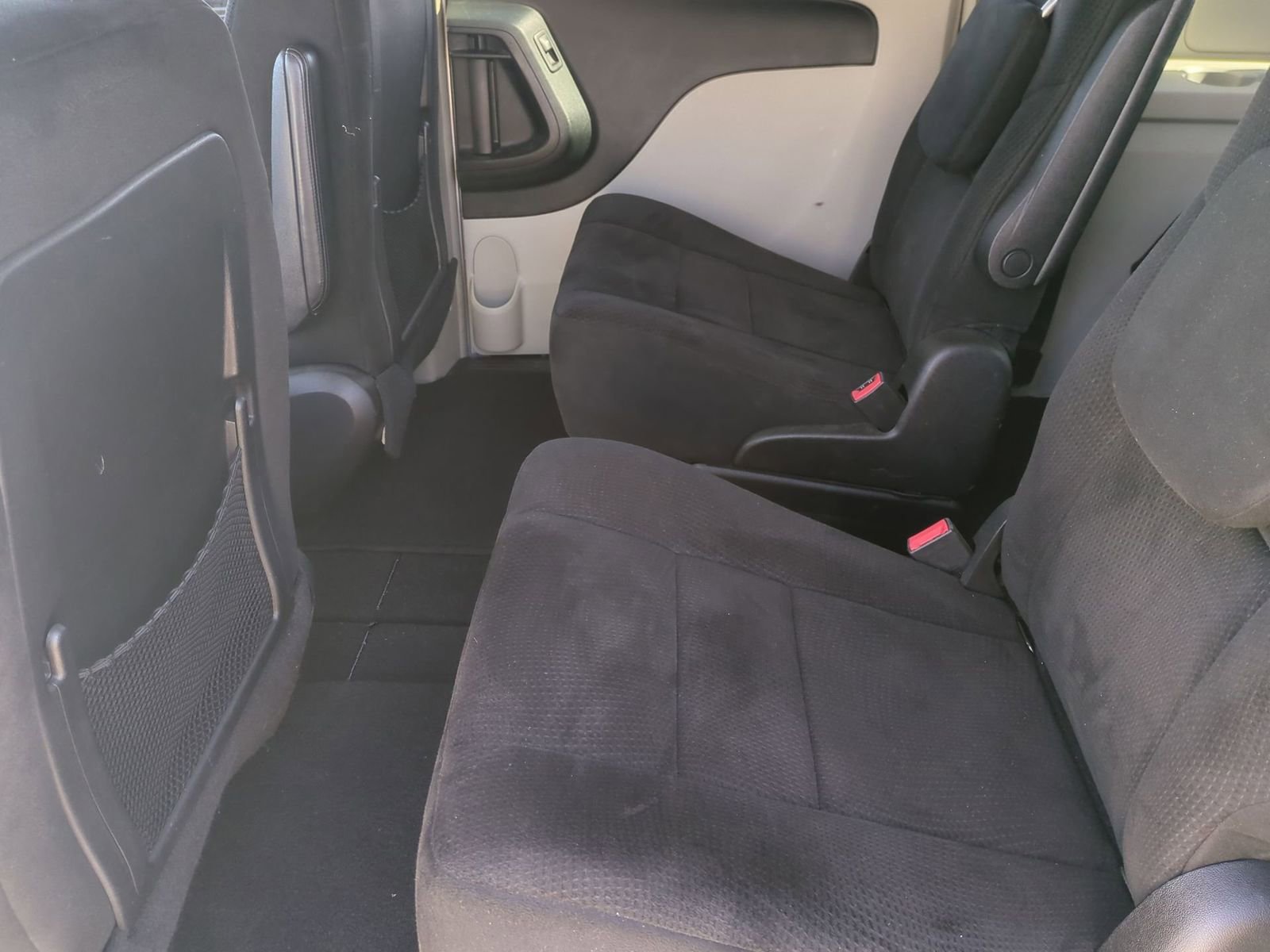 Thumbnail: 2011 Dodge Grand Caravan - 18