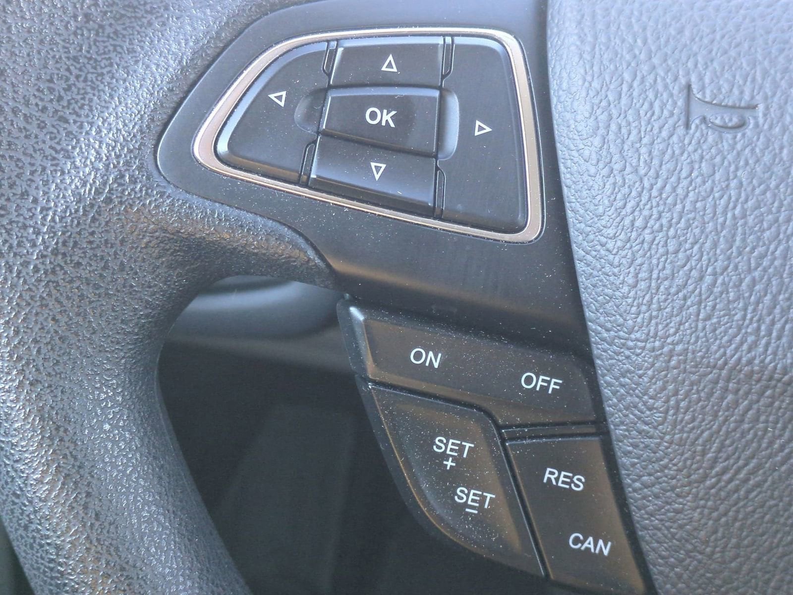 Thumbnail: 2017 Ford Escape - 23