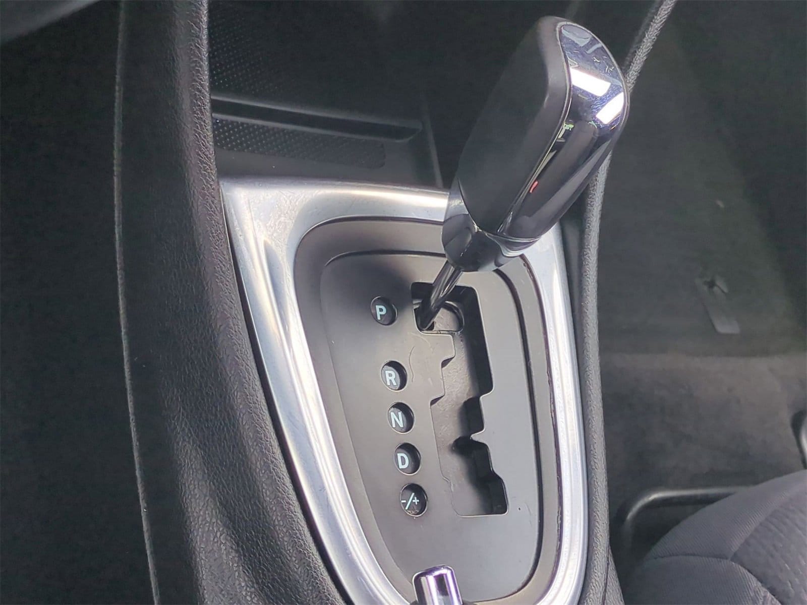 Thumbnail: 2013 Chrysler 200 - 29