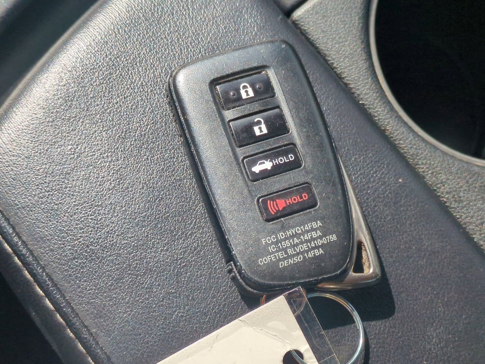 Thumbnail: 2017 Lexus IS - 35