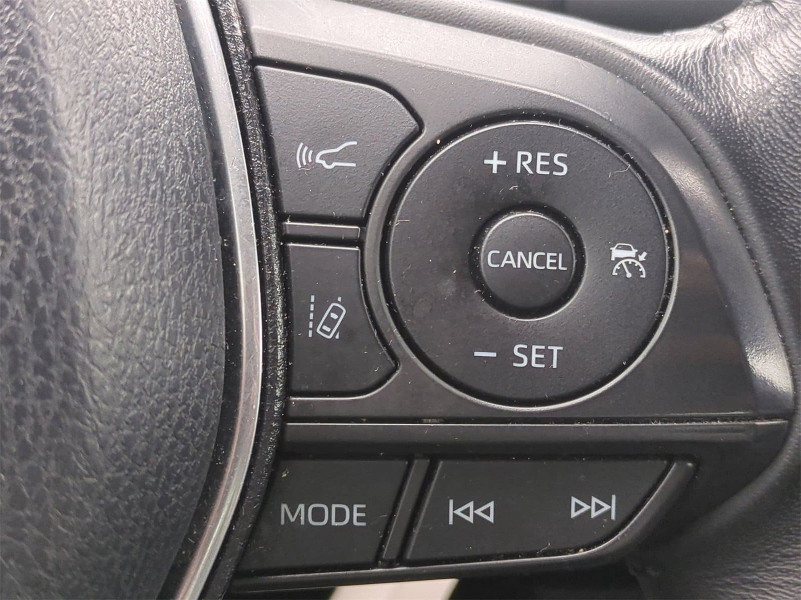 Thumbnail: 2019 Toyota Camry - 24