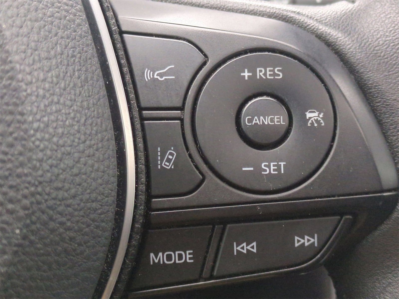 Thumbnail: 2022 Toyota RAV4 - 26