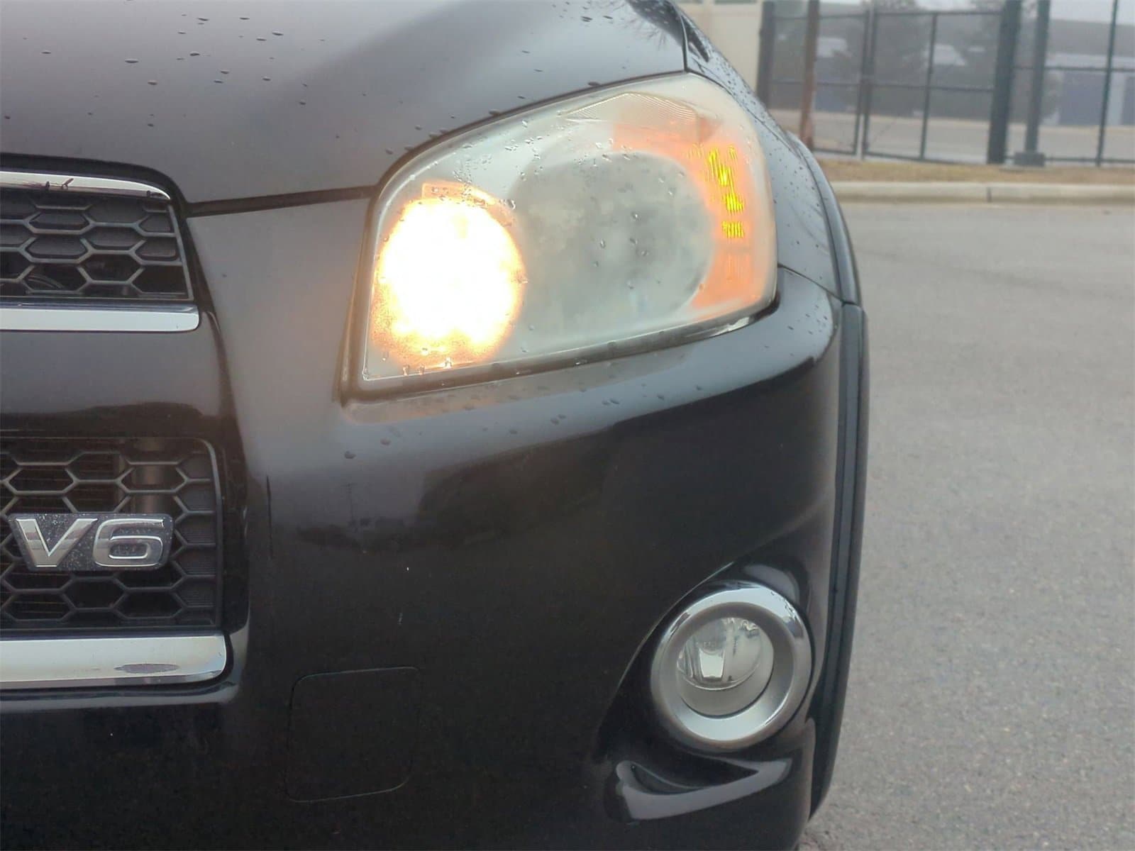 Thumbnail: 2011 Toyota RAV4 - 11