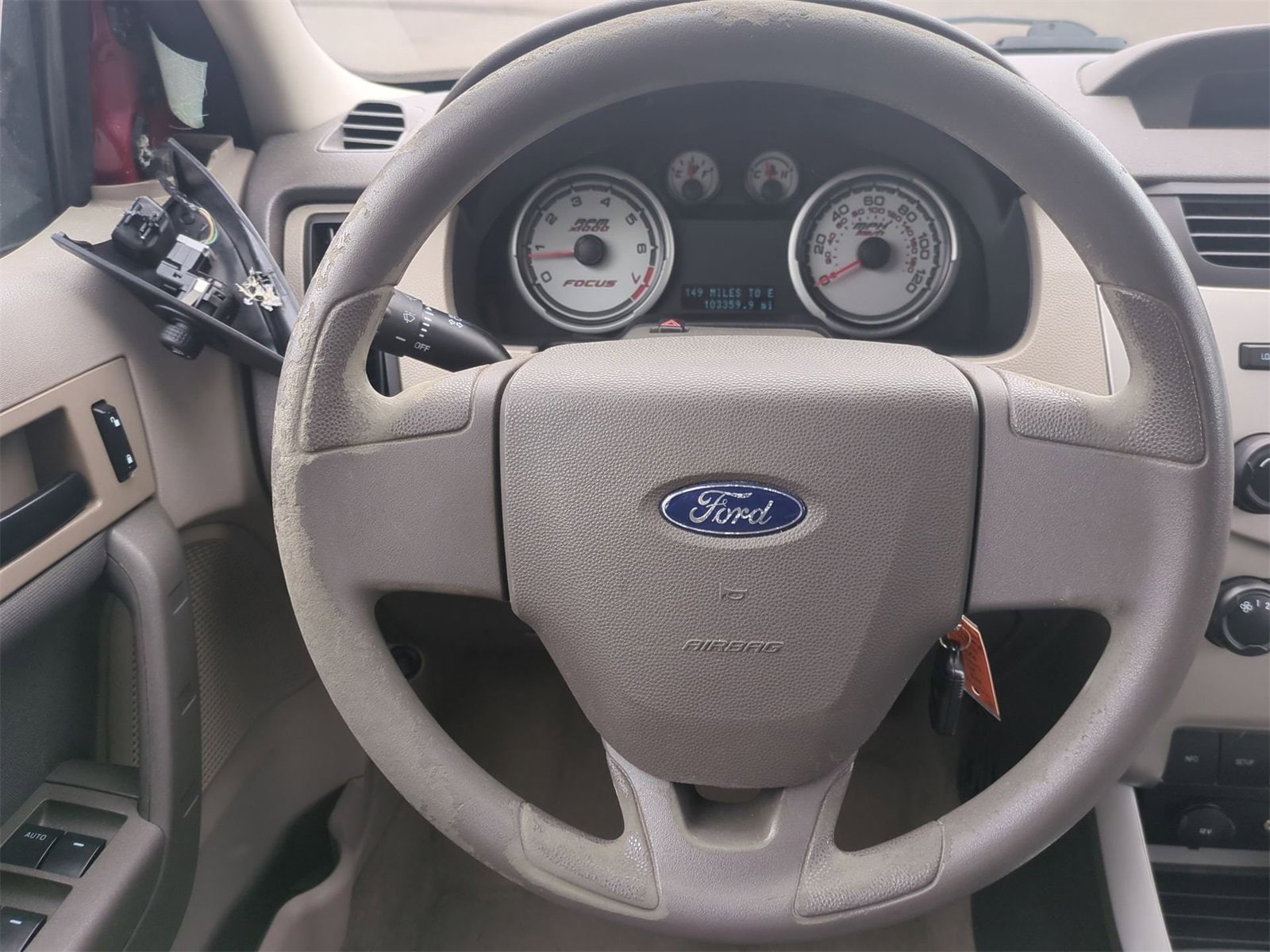 Thumbnail: 2010 Ford Focus - 22