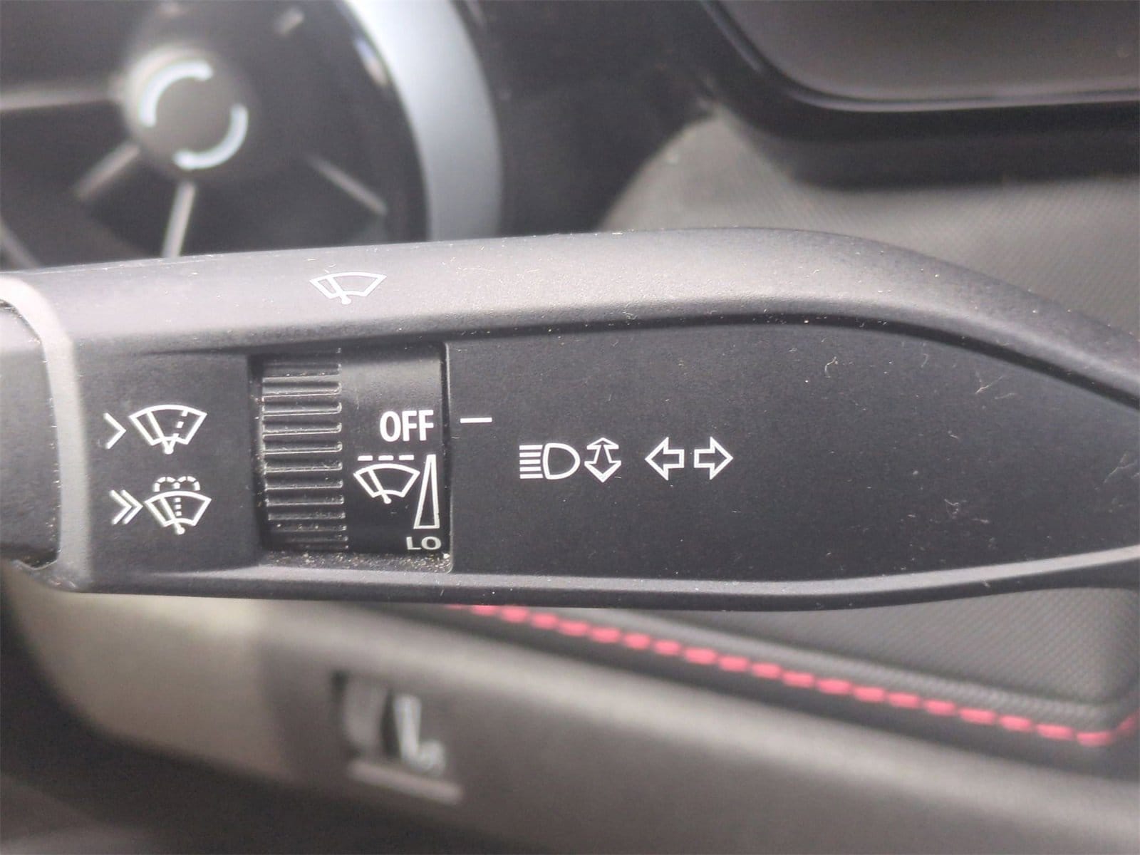 Thumbnail: 2023 Chevrolet Colorado - 27