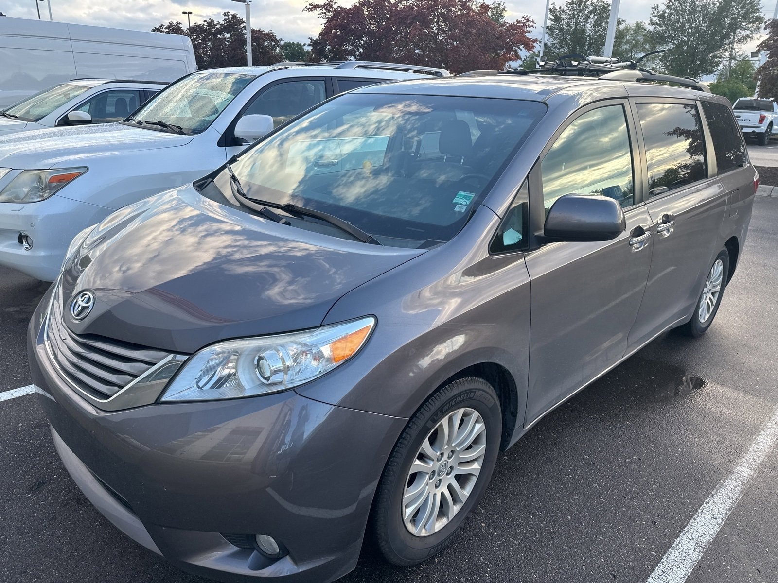 Thumbnail: 2015 Toyota Sienna - 1