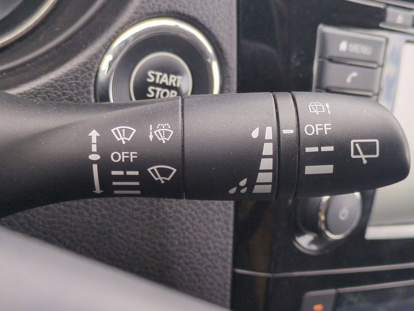 Thumbnail: 2018 Nissan Rogue - 25