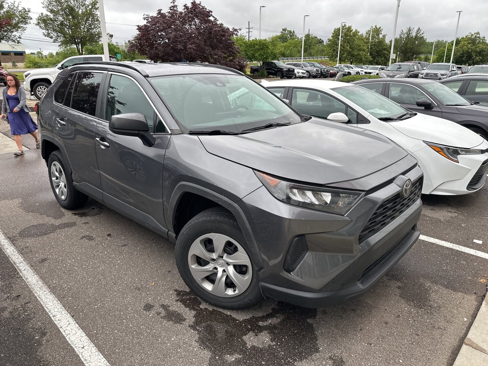 Thumbnail: 2021 Toyota RAV4 - 3